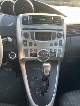 Toyota Verso 2,2 D-CAT 110 KW r.v.2011. - 9