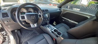 Dodge Challenger 5.7 V8 - 9
