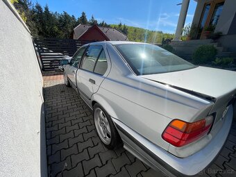 BMW e36 323i sedan veškeré díly - 9