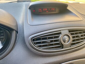 Renault Clio III, 1.2 16V - 9