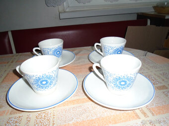 Prodám starožitné hrníčky Madein Scehoslovakia,skleničky - 9