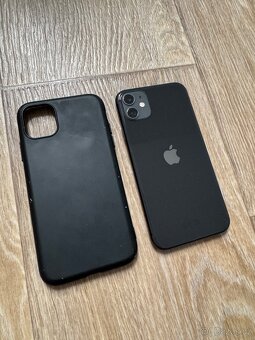 Apple iPhone 11 64GB černý - 9