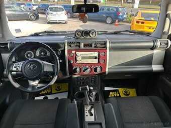 Toyota FJ Cruiser  2007 - 9