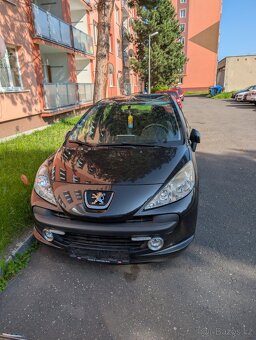 Peugeot 207 1,4 benzín - 9