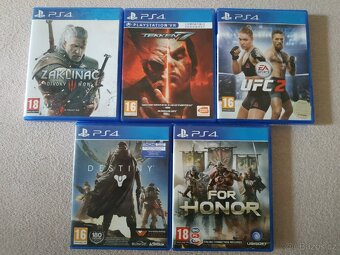 Playstation 4 Pro 1T . 2 ovladače + hry - 9