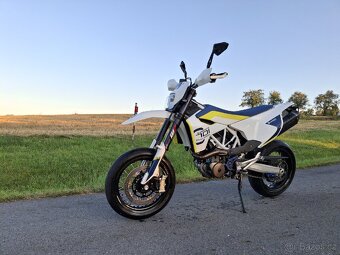 Husqvarna 701 SM - 9
