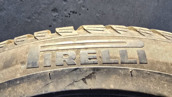 Zimní pneu 245/45/18 Pirelli - 9
