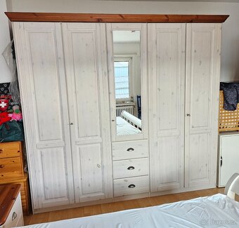 ..Zamluveno..Celodřevená ložnice..... - 9