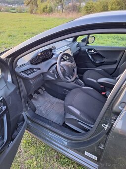 Peugeot 208 1,2 benzín, 72 tis km - 9