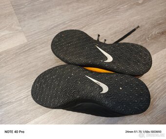 Dětské kopačky Nike a Adidas - 9