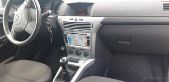 OPEL ASTRA 1.6i GTC ROK 2010 TOP STAV TK 6/2027 - 9