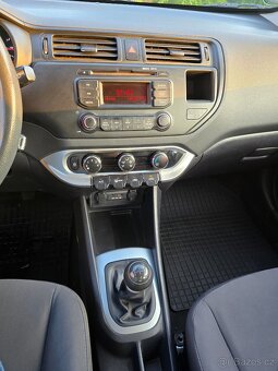 Kia Rio 2013 1.25 CVVT - 9