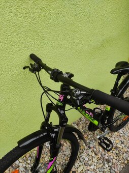Značkové dívčí (dámské) kolo Rock Machine 27,5"/14" DISC - 9