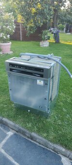 Vestavná myčka Whirlpool 60cm - 9