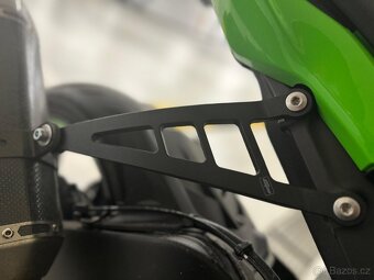 Kawasaki Ninja ZX6R - 9