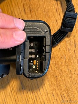 Nikon D60 na díly / k opravě - 9