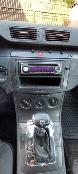 Volkswagen Passat B6 2.0 T (2007) - 9