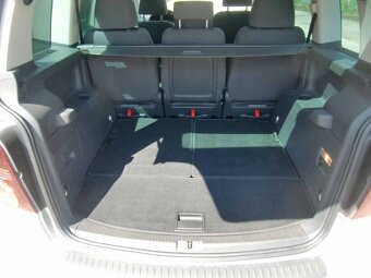 VW TOURAN 2,0TDI Highline - 9