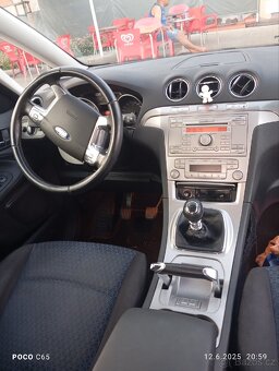 Ford s Max - 9