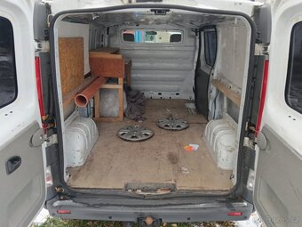 Renault Trafic L2H1 2.0 dCi -115 - 9