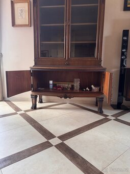 Výkladní skříň vitrína - 9