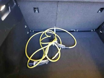 Volkswagen ID.3 PRO 107kw, LED, 62kwh, dojezd 350km, senzory - 9