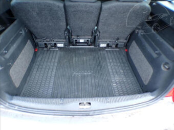 Škoda Roomster 1,4 16V STYLE - 9