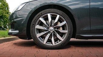 Audi A4 Avant 40 tdi - 9