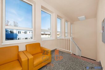 Prodej komerčních prostorů o rozloze 450 m2, ulice Velkomora - 9