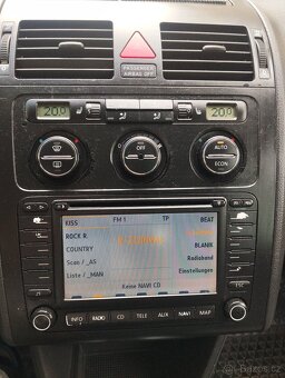 VW Touran 2.0 TDI - 9