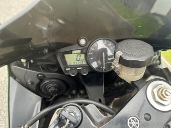 Yamaha YZF R1 2002 - 9