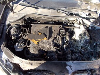 Passat B7 - 2.0TDI 130kw - náhradní díly - 9