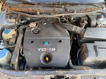 Škoda octavia 1 - díly - 9