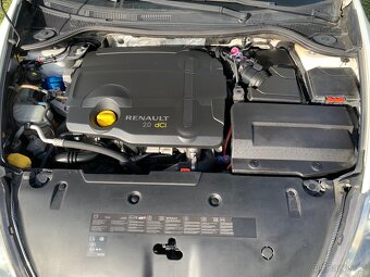 Renault Laguna Coupe 2.0 dCi, 110 kW - 9