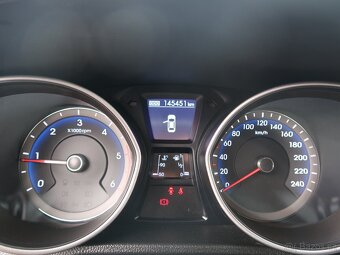 Hyundai i30 1.6CRDi,81kW,1majČR,Klima - 9