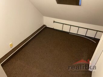 Pronájem bytu 2+1 45 m2 Opava, ul. Komárovská - 9