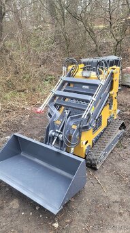 Mini nakladač, smykový nakladač - 9