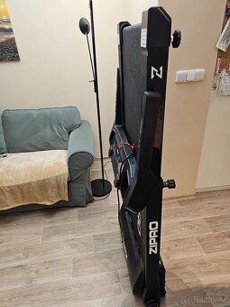 Skládací běžecký pás Ramble s nastavením náklonu - 9