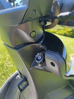 Aprilia SR 50 Factory DITECH 4kW, r.v. 2005 - 9
