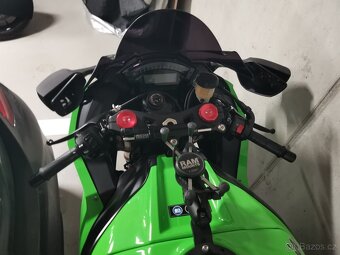 Kawasaki Ninja ZX - 10R - 9