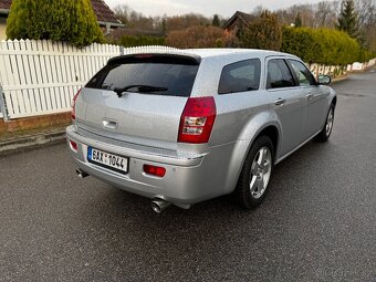 Chrysler 300C 5.7 hemi 250kw - 340PS 4x4 - touring -NOVÝ LAK - 9