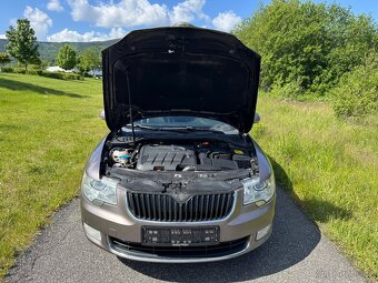ŠKODA SUPERB II 2.0 TDI COMBI/125 kW/ZÁRUKA/LETNÍ SLEVA - 9