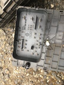 Pojistkový blok Vw passat b6 - 9