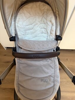 Kočárek Egg 2 set Platinum 9 v 1 Feather/Champagne - 9