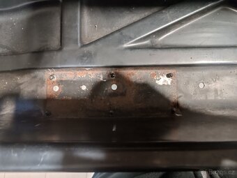 Hakr střešní box - 9