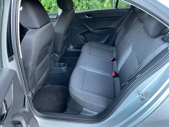Škoda Rapid 1.6 TDi 85kW, 1.majitel, rv.2015 - 9