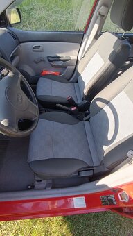 Kia Picanto 1.0 - 9