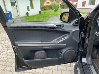 Prodám Mercedes Ml420 W164 V8 z roku 2007,pěkný stav, - 9