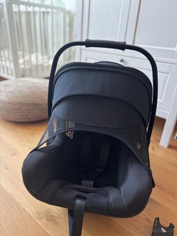 Autosedačka Bugaboo Turtle Air by Nuna + adaptér Bugaboo Fox - 9