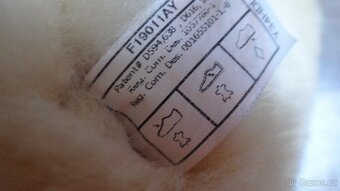 Hnědé vysoké kožené válenky UGG v.38 - 9